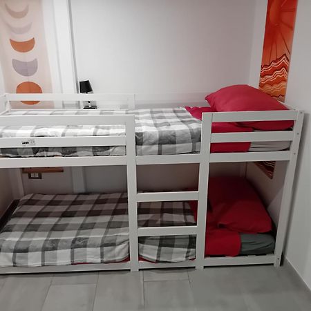 Room In Historical City Centre With Private Bathroom Catania Exterior photo