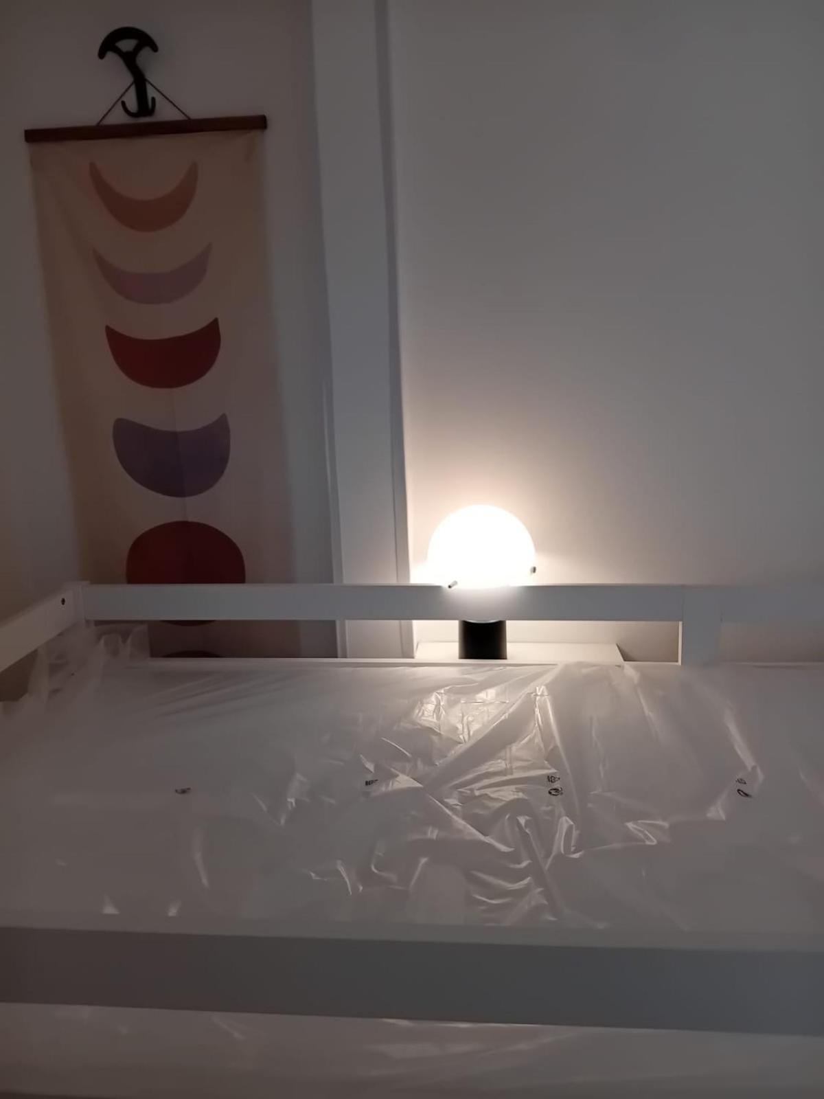 Room In Historical City Centre With Private Bathroom Catania Exterior photo